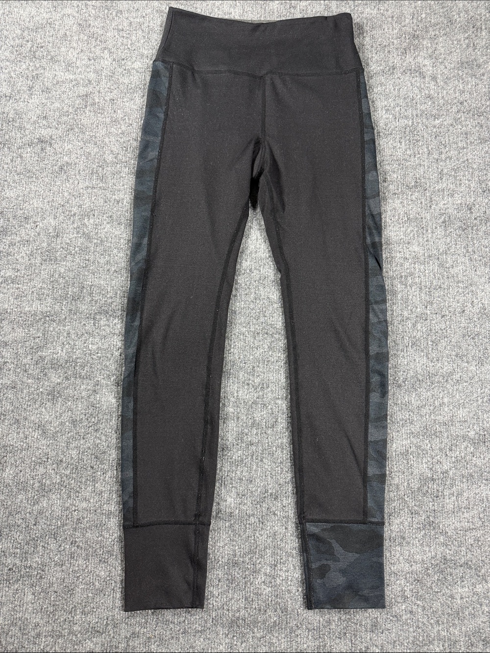 Vuori Assymetrical Block Leggings
